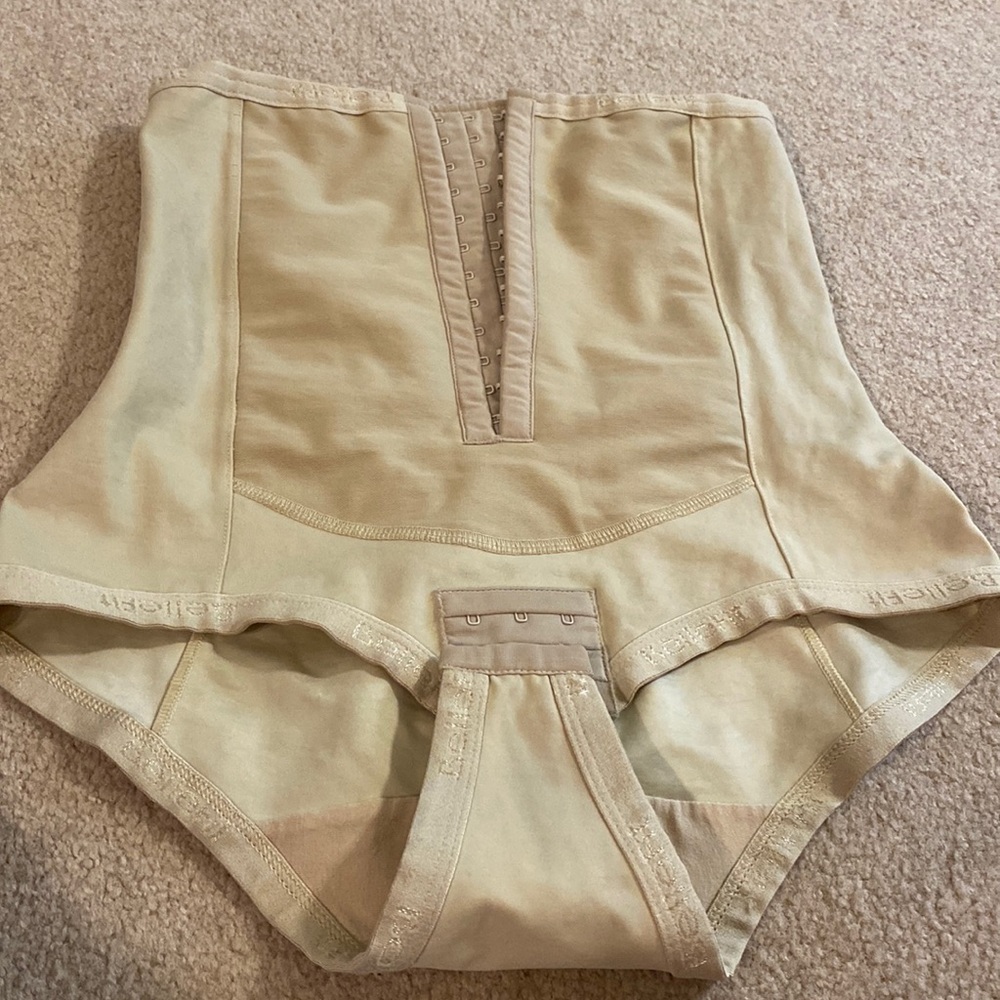 Belle fit Size Medium